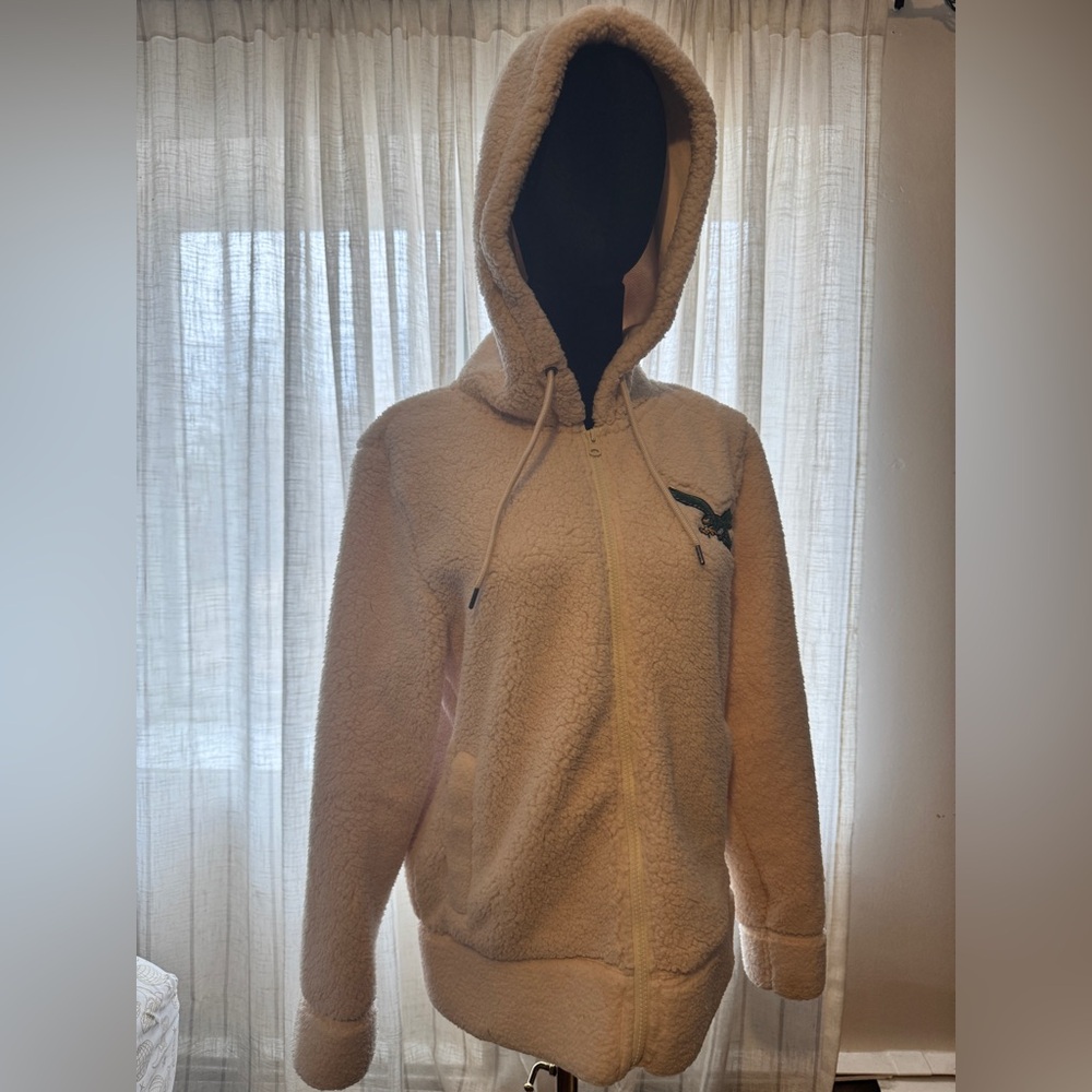 Cream Sherpa Jacket with Philadelphia Eagles Patch - Picture 4 of 5